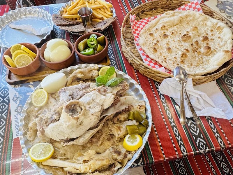 Darbunah Restaurant food